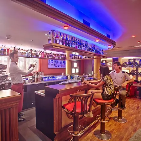 酒店 罗曼迪卡酒店 3*